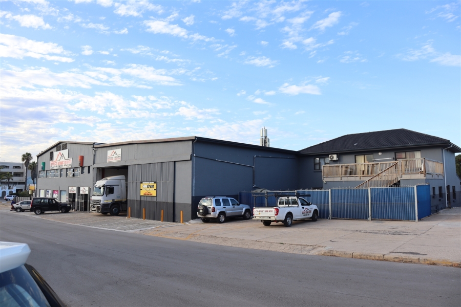 Commercial Property for Sale in Wavecrest Eastern Cape